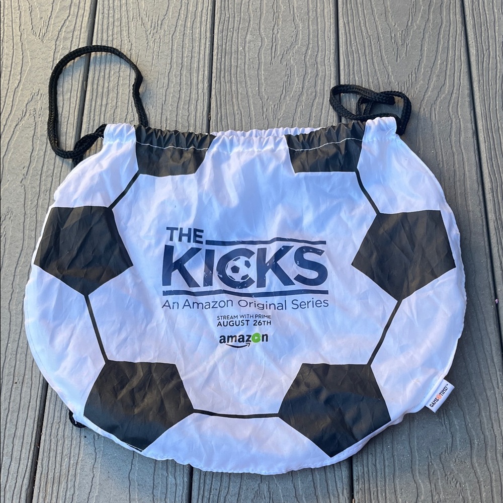 Soccer style draw string bag / backpack